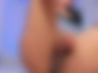 Live cam show with oh-sharon - Skinny on TeamSkeetLive