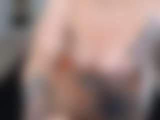 Live cam show with Libbyloveheart - Curvy on live18s.com