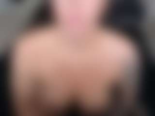 Libbyloveheart MILF webcam performer live streaming