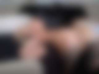 Live cam show with Libbyloveheart - Fingers on SquirtSoMuch