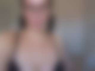 Live cam show with Libbyloveheart - Thong on CamwithHer