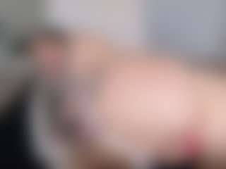 Live cam show with Libbyloveheart - Spank Toys on friskycurves.com