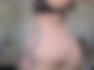 Live cam show with Libbyloveheart - Bi on camwithhim.com