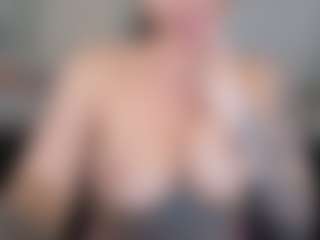 Live cam show with Libbyloveheart - Bedroom on SinfulBabes