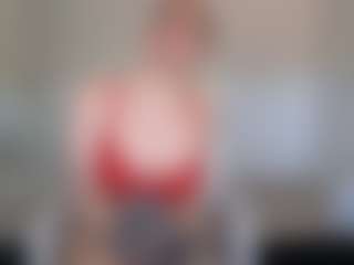 Live cam show with Libbyloveheart - Spank on Hubzter Live