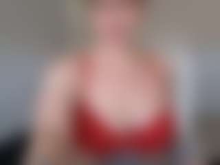 Live cam show with Libbyloveheart - Bedroom Curvy on TeamSkeetLive