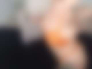 Live cam show with Libbyloveheart - Gamer Brown Hair on Camming Site