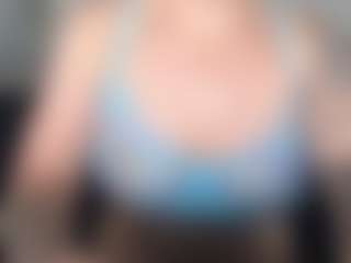 Libbyloveheart MILF webcam performer live streaming