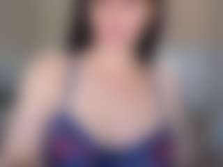 Live cam show with Libbyloveheart - Brown Eyes Curvy on camwithhim.com