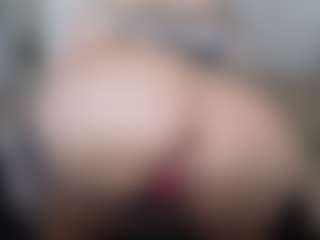 Live cam show with Libbyloveheart - Big Ass MILF on camwithhim.com