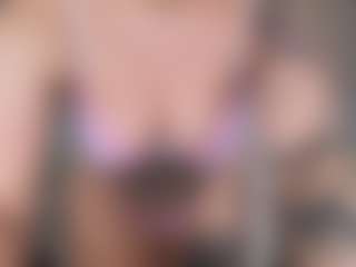 Live cam show with Libbyloveheart - Spank Big Tits on intimatelivegirls.com