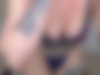 Live cam show with Libbyloveheart - Blowjob on madthumbs