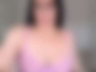 Libbyloveheart MILF webcam performer live streaming