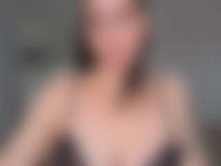 Live cam show with Libbyloveheart - HD Curvy on TeamSkeetLive