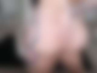 Libbyloveheart MILF webcam performer live streaming