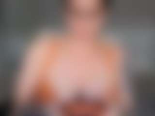 Libbyloveheart MILF webcam performer live streaming