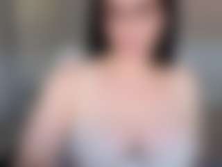 Live cam show with Libbyloveheart - Big Ass on StripNow