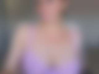 Live cam show with Libbyloveheart - Gamer Blonde Hair on TeamSkeetLive