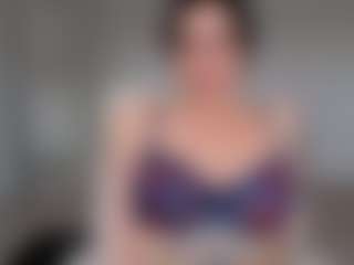 Live cam show with Libbyloveheart - Big Tits MILF on Camiplay Live