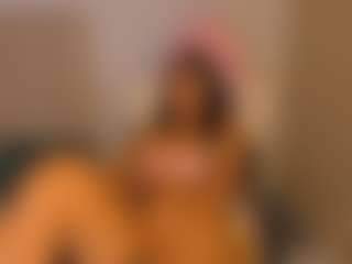 Live cam show with isabella-bunny - Petite on friskycurves.com
