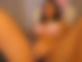 Live cam show with isabella-bunny - Double Penetration on Camsoda