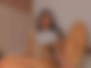 isabella-bunny's Live Sex Cam Show