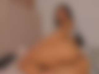 isabella-bunny's Live Sex Cam Show