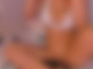 isabella-bunny's Live Sex Cam Show