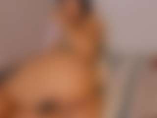Live cam show with isabella-bunny - Petite Teen (18+) on xDating