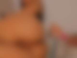 isabella-bunny's Live Sex Cam Show