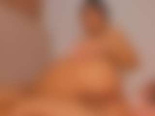 Live cam show with isabella-bunny - Deepthroat on TottyGirls