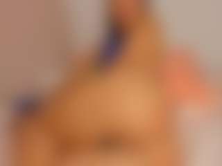 isabella-bunny's Live Sex Cam Show