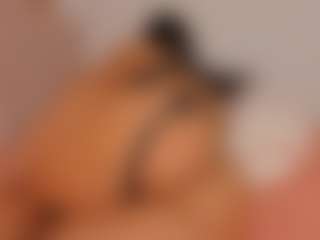 Live cam show with isabella-bunny - Athletic Young Adult on Camsoda