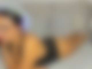 Live cam show with Leah Marsh - Camel Toe on fapnchat