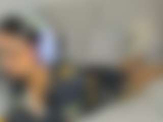 Live cam show with Leah Marsh - Latina on CamwithHer | colombia