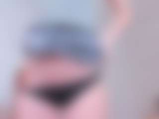 Live cam show with Pantyhose_Lizz - MILF on studioflirtlive.com