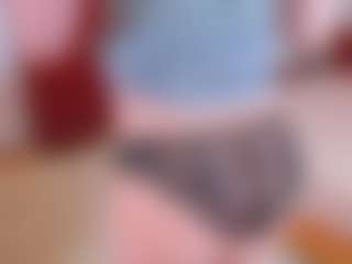 Live cam show with Pantyhose_Lizz - Petite on CamwithHer