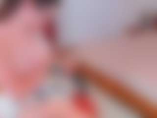 Live cam show with Pantyhose_Lizz - Glasses on livesuperchat.net