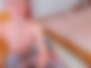 Pantyhose_Lizz MILF webcam performer live streaming