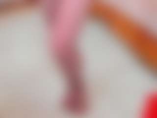 Live cam show with Pantyhose_Lizz - Petite MILF on camwithhim.com