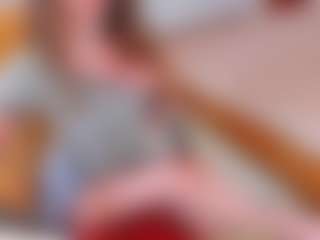 Performer in webcam MILF Pantyhose_Lizz in streaming live