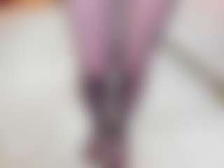 Live cam show with Pantyhose_Lizz - Skinny MILF on Streamer API