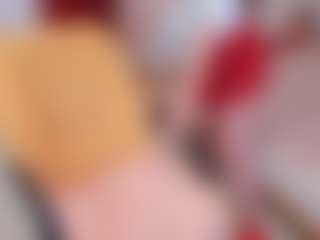 Live cam show with Pantyhose_Lizz - Athletic Middle Aged on crypto-cams