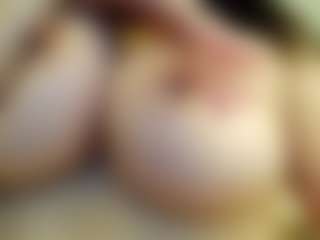 Live cam show with DanyMin - Bedroom on madthumbs