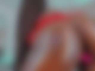 Live cam show with Maddy - Ebony on SquirtSoMuch
