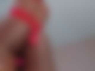 Live cam show with Maddy - Ebony on TeamSkeetLive | colombia