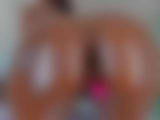 Live cam show with Maddy - Ebony on fapnchat | colombia
