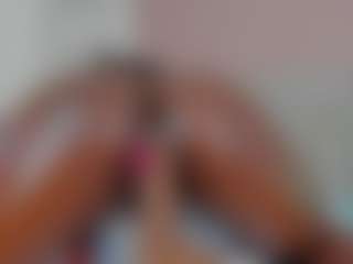 Live cam show with Maddy - Ebony on Camversity | colombia