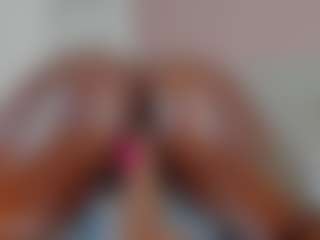 Live cam show with Maddy - Ebony on makecum.org