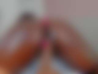 Live cam show with Maddy - Ebony on googirlz | colombia